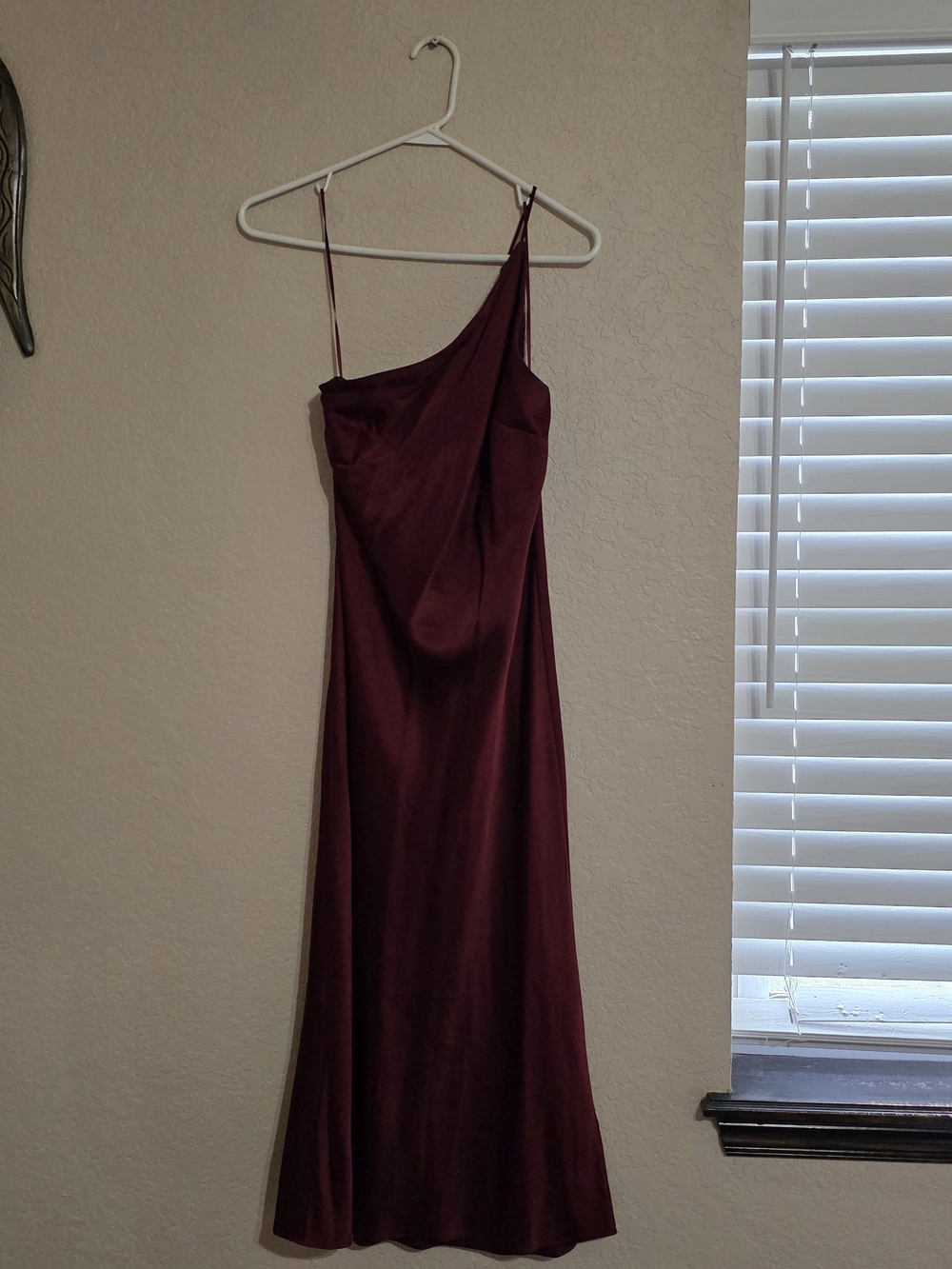 Express One-Shoulder Satin Dress in Burgundy